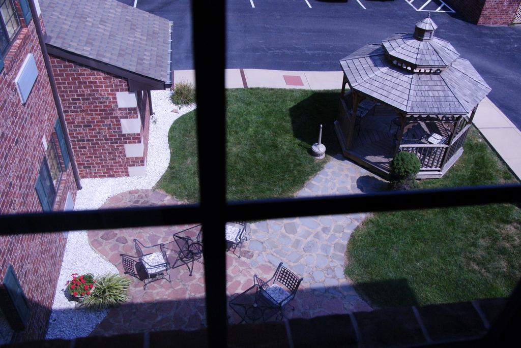 Country Hearth Inn & Suites Edwardsville Eksteriør bilde