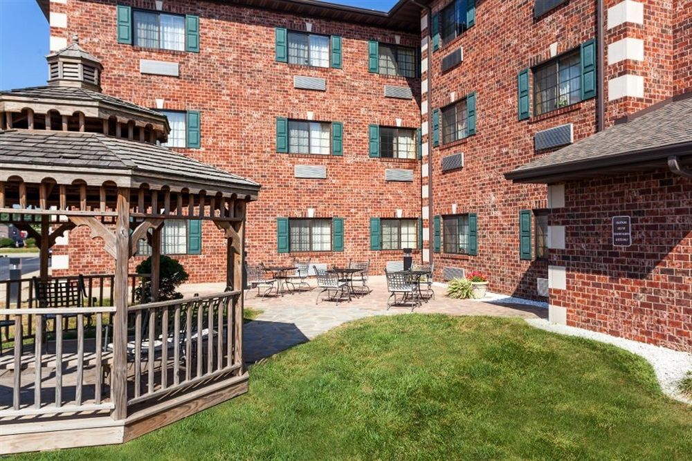 Country Hearth Inn & Suites Edwardsville Eksteriør bilde