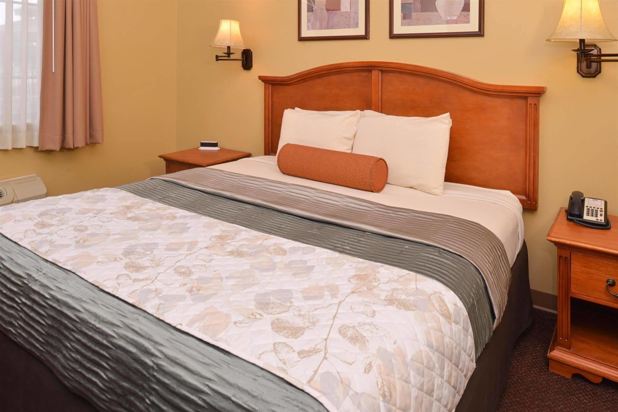 Country Hearth Inn & Suites Edwardsville Eksteriør bilde