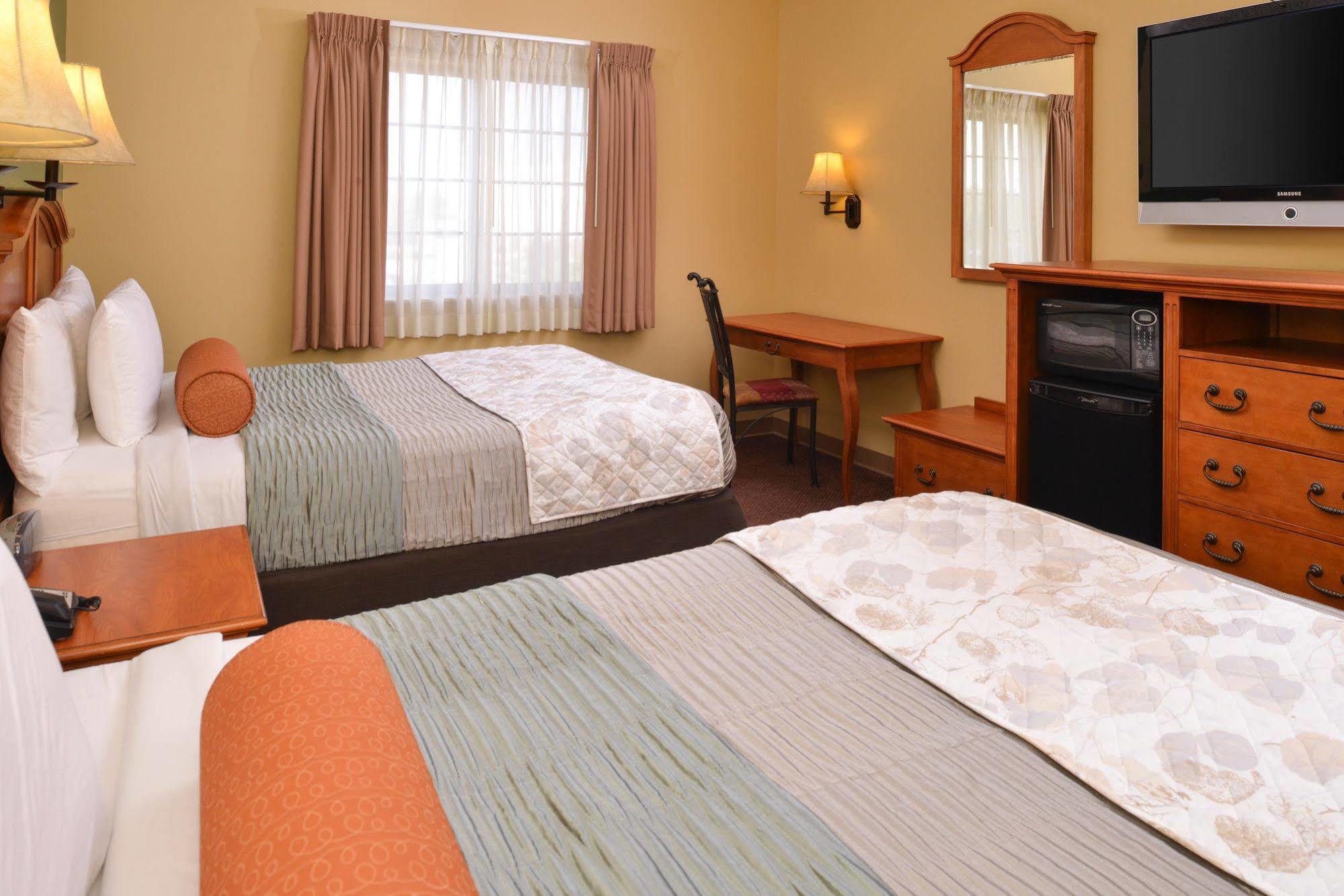Country Hearth Inn & Suites Edwardsville Eksteriør bilde