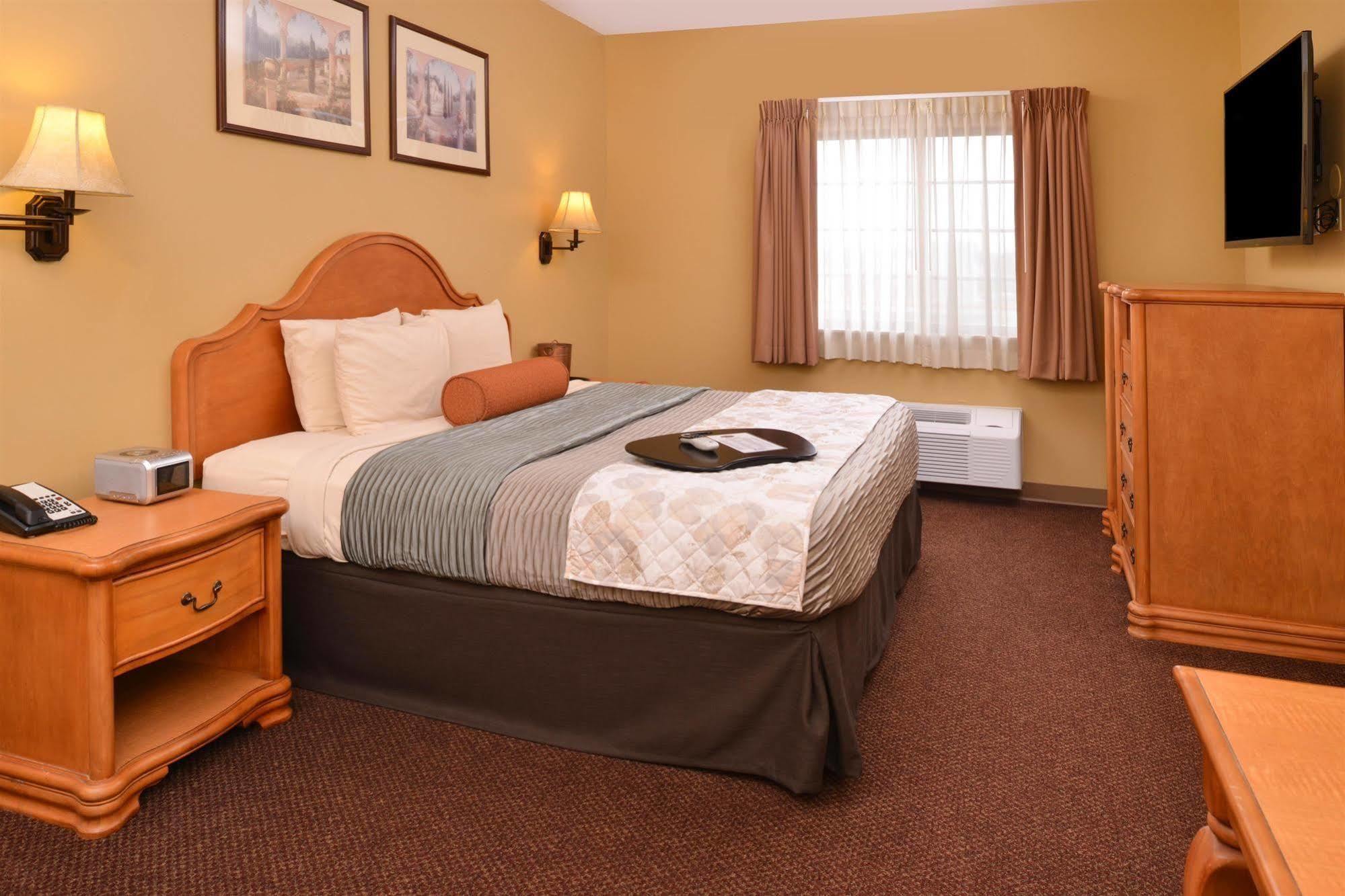Country Hearth Inn & Suites Edwardsville Eksteriør bilde